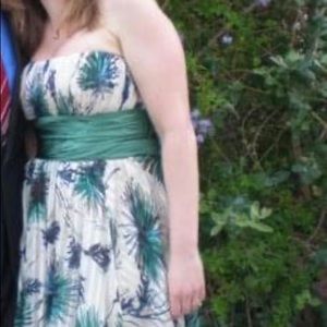 BCBG Size 6 strapless dress